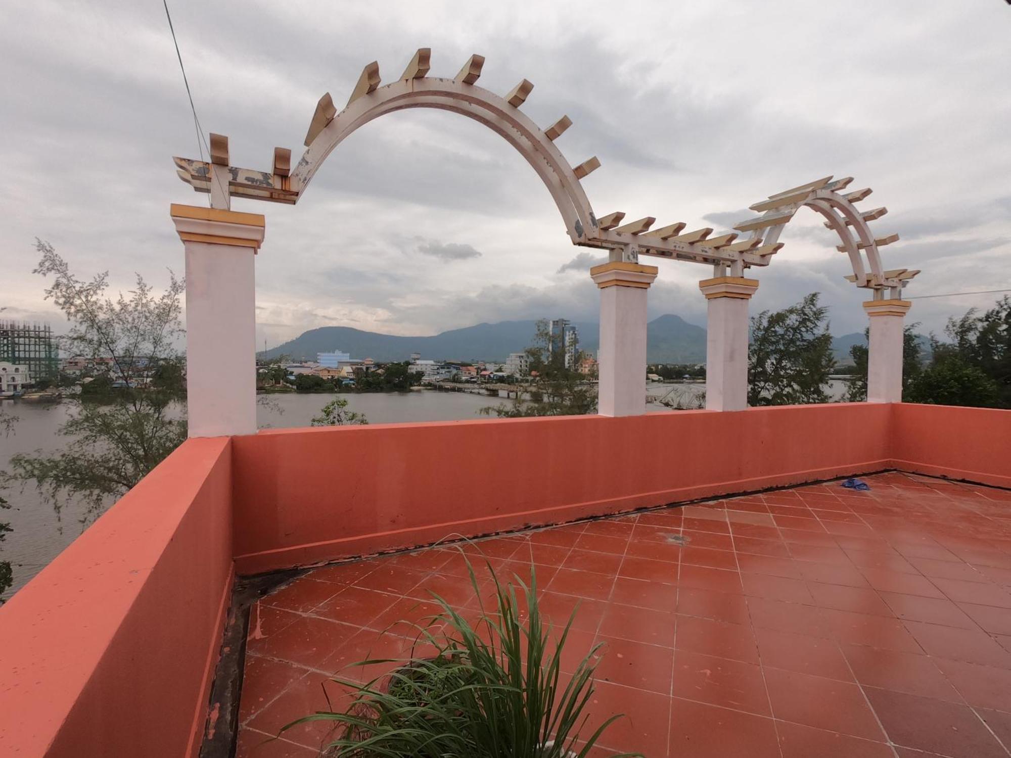 Good Morning Kampot Hotel Ngoại thất bức ảnh