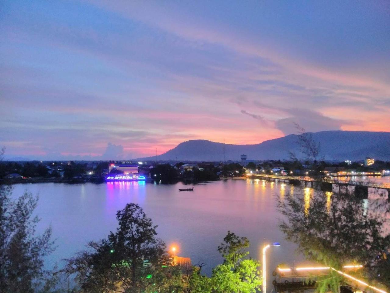 Good Morning Kampot Hotel Ngoại thất bức ảnh